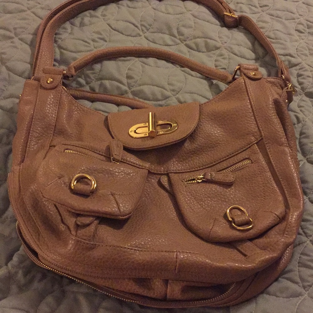 beige bag 🍁3/25🍁